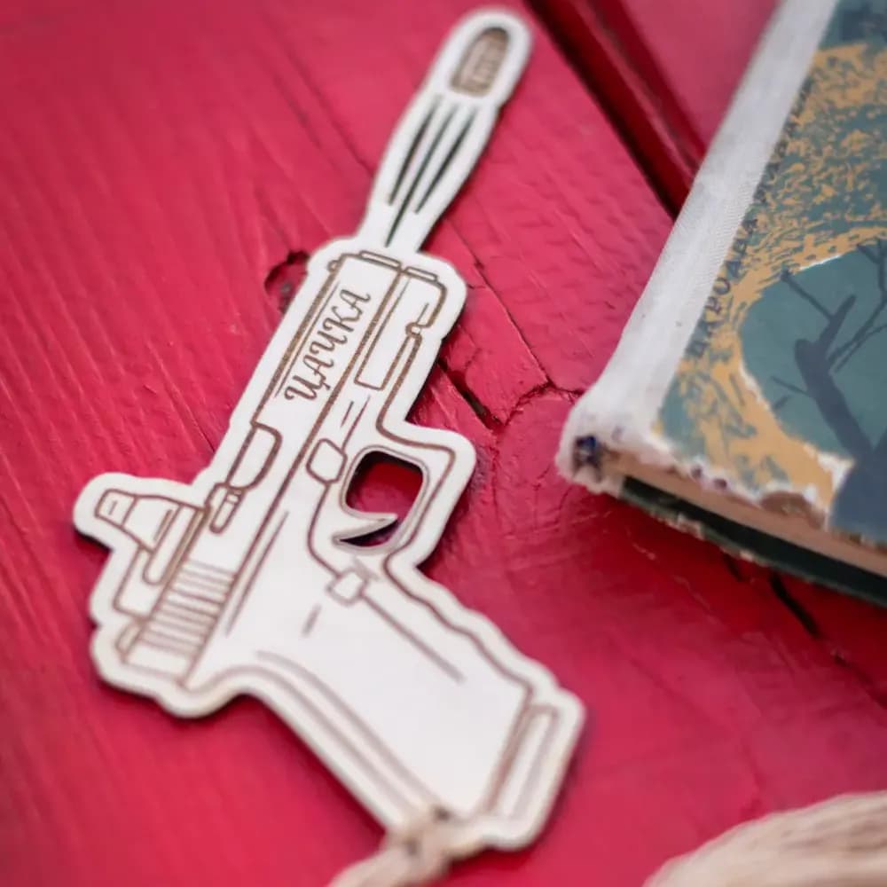Книгоразделител за криминални романи