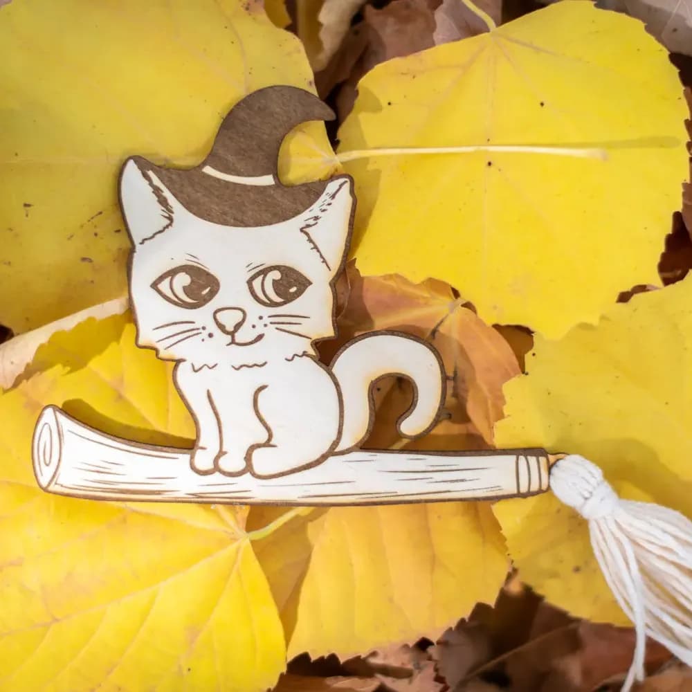 Книгоразделител "Коте вещица" 